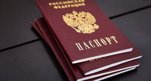 Russian passports. © Photo by Yelena Sineok, Yuga.ru Russian passports. © Photo by Yelena Sineok, Yuga.ru