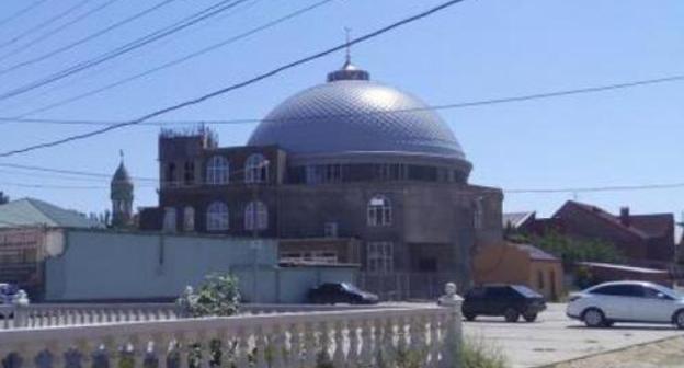 The mosque in General Omarov (Hungarian Soldiers) Street in Makhachkala. Photo by Patimat Makhmudova for the "Caucasian Knot" The mosque in General Omarov (Hungarian Soldiers) Street in Makhachkala. Photo by Patimat Makhmudova for the "Caucasian Knot"