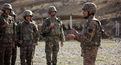 Armenian soldiers. Photo: press service of the Ministry of Defence of Armenia, http://www.mil.am/hy/news/7010 Armenian soldiers. Photo: press service of the Ministry of Defence of Armenia, http://www.mil.am/hy/news/7010