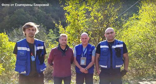 EU Monitoring Mission detained at South Ossetia-Georgia border. Screenshot of Facebook post: https://www.facebook.com/photo.php?fbid=965080070517846&set=pcb.458555624758201&type=3&theater&ifg=1 EU Monitoring Mission detained at South Ossetia-Georgia border. Screenshot of Facebook post: https://www.facebook.com/photo.php?fbid=965080070517846&set=pcb.458555624758201&type=3&theater&ifg=1