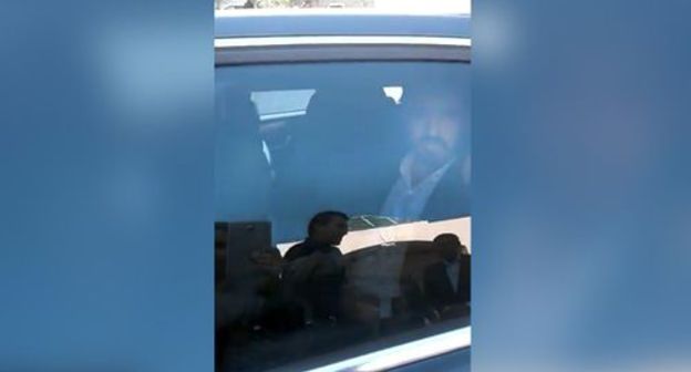 Screenshot of the video of the detention of a rally participant in front of the courthouse before the consideration of an appeal filed against the arrest of Abdullah Makhmudov. Zafar Ahmadov's page on Facebook https://www.facebook.com/AndreyBoqatov/videos/2318451585135005/ Screenshot of the video of the detention of a rally participant in front of the courthouse before the consideration of an appeal filed against the arrest of Abdullah Makhmudov. Zafar Ahmadov's page on Facebook https://www.facebook.com/AndreyBoqatov/videos/2318451585135005/