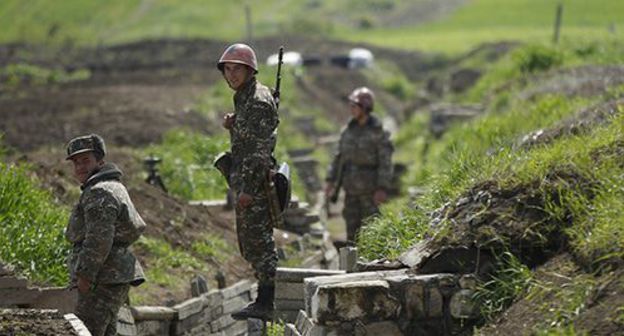 On the contaact line in Nagorno-Karabakh. Photo: REUTERS/Staff On the contaact line in Nagorno-Karabakh. Photo: REUTERS/Staff