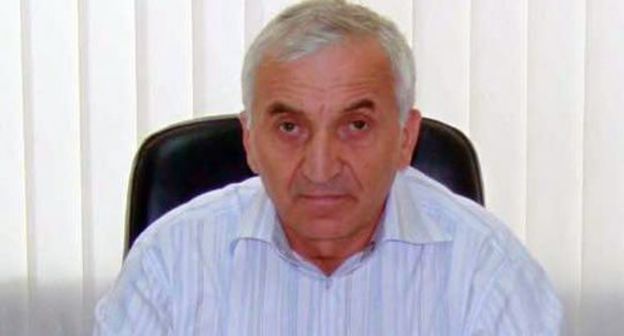Sharip Magomedsharipov. Screenshot of the post on Ismail Magomedsharipov's page on Facebook https://www.facebook.com/photo.php?fbid=2397667663835856&set=pcb.2397667787169177&type=3&theater Sharip Magomedsharipov. Screenshot of the post on Ismail Magomedsharipov's page on Facebook https://www.facebook.com/photo.php?fbid=2397667663835856&set=pcb.2397667787169177&type=3&theater