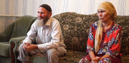 Parents of Kurmanali Atayev, one of characters of the "Deceived" documentary. Screenshot from "Deceived" documentary, https://www.youtube.com/watch?v=cVT3AqXJSnU Parents of Kurmanali Atayev, one of characters of the "Deceived" documentary. Screenshot from "Deceived" documentary, https://www.youtube.com/watch?v=cVT3AqXJSnU