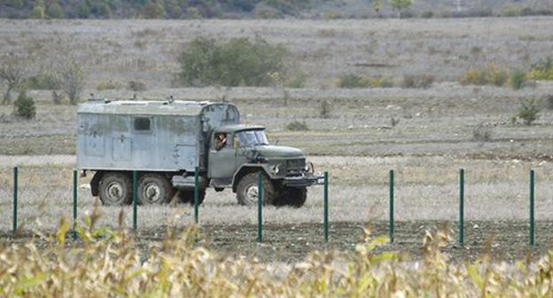 Military vehicle at the Georgia-South Ossetia border. Photo: REUTERS/David Mdzinarishvili Military vehicle at the Georgia-South Ossetia border. Photo: REUTERS/David Mdzinarishvili