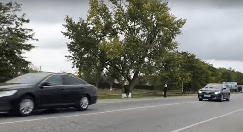 Screenshot from video 'Kadyrov's motorcade is driving!!! Federal highway M-29!!!', "https://www.youtube.com/watch?v=E1YFfciArW8 Screenshot from video 'Kadyrov's motorcade is driving!!! Federal highway M-29!!!', "https://www.youtube.com/watch?v=E1YFfciArW8