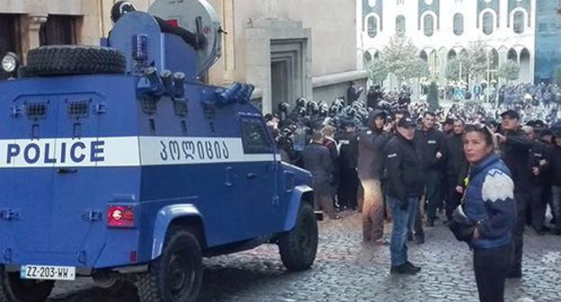 Special forces vehicle at the protest action in Tbilisi, November 18, 2019. Photo by Inna Kukudjanova for the Caucasian Knot Special forces vehicle at the protest action in Tbilisi, November 18, 2019. Photo by Inna Kukudjanova for the Caucasian Knot