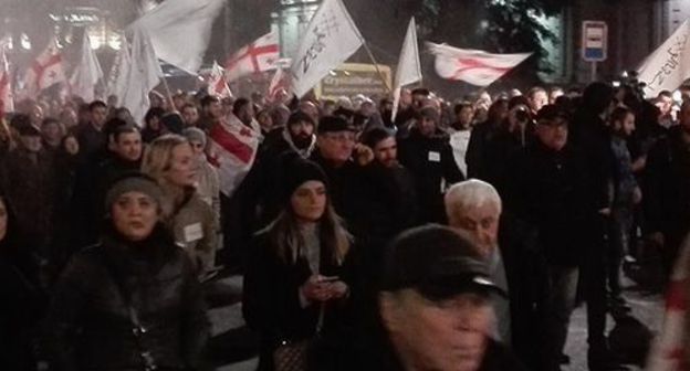 A mass march along Rustaveli Avenue in Tbilisi. November 25, 2019. Photo by Inna Kukudjanova for the "Caucasian Knot" A mass march along Rustaveli Avenue in Tbilisi. November 25, 2019. Photo by Inna Kukudjanova for the "Caucasian Knot"