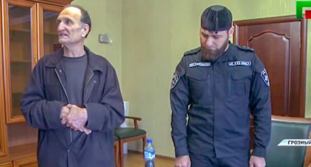 Khusain Gatsaev, a resident of the Naur District, on the air of the "Grozny" TV Channel. Screenshot of the video by the "Grozny" TV Channel https://www.youtube.com/watch?v=gHVnuA5GOOs Khusain Gatsaev, a resident of the Naur District, on the air of the "Grozny" TV Channel. Screenshot of the video by the "Grozny" TV Channel https://www.youtube.com/watch?v=gHVnuA5GOOs