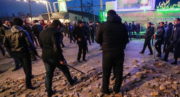 Riots in the village of Nardaran. Novermber 26, 2015. Photo by Aziz Karimov for the "Caucasian Knot" Riots in the village of Nardaran. Novermber 26, 2015. Photo by Aziz Karimov for the "Caucasian Knot"