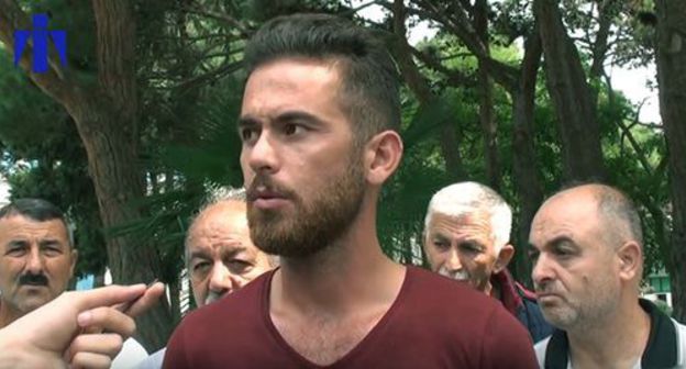 The relatives of the people sentenced in the Terter case at a protest action in Baku. September 6, 2019. Screenshot of the video on the Turan Agentliyi YouTube channel https://www.youtube.com/watch?v=aFypV9Rdm3E&feature=youtu.be The relatives of the people sentenced in the Terter case at a protest action in Baku. September 6, 2019. Screenshot of the video on the Turan Agentliyi YouTube channel https://www.youtube.com/watch?v=aFypV9Rdm3E&feature=youtu.be
