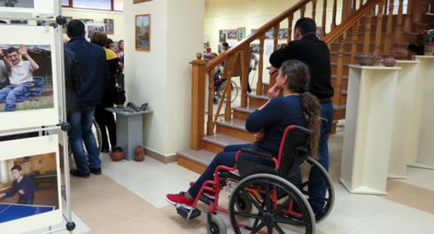 Visitors of the exhibition dedicated to the International Day of Disabled Persons, Stepanakert, December 3, 2019. Photo by Alvard Grigoryan for the Caucasian Knot Visitors of the exhibition dedicated to the International Day of Disabled Persons, Stepanakert, December 3, 2019. Photo by Alvard Grigoryan for the Caucasian Knot