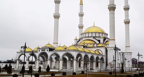 A mosque in the village of Geldagan, Kurchaloi District of Chechnya. Photo: Muslim (muslim322) https://ru.wikipedia.org/ A mosque in the village of Geldagan, Kurchaloi District of Chechnya. Photo: Muslim (muslim322) https://ru.wikipedia.org/