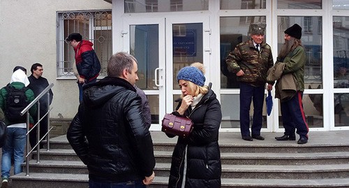 Visitors at the Southern District Military Court. Photo by Konstantin Volgin for the "Caucasian Knot" Visitors at the Southern District Military Court. Photo by Konstantin Volgin for the "Caucasian Knot"