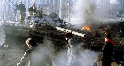 Aftermath of the assault on Grozny. Photo: Reuters/Stringer Aftermath of the assault on Grozny. Photo: Reuters/Stringer