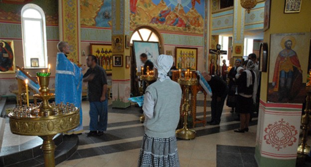 A festive service in the Saint Michael the Archangel Church in Grozny. Photo: https://pravoslavie.ru/57517.html A festive service in the Saint Michael the Archangel Church in Grozny. Photo: https://pravoslavie.ru/57517.html