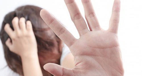 Violence applied to woman. Photo by the user Latina On a Mission https://flickr.com/ Violence applied to woman. Photo by the user Latina On a Mission https://flickr.com/