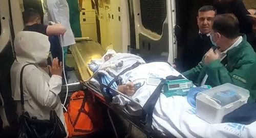 Ogtai Gyulyalyev, who stayed in critical condition after a road traffic accident in Baku, is being transferred to an ambulance. Screenshot from YouTube video posted by Turan Agentliy https://www.youtube.com/watch?v=cBrdMD4gSkk Ogtai Gyulyalyev, who stayed in critical condition after a road traffic accident in Baku, is being transferred to an ambulance. Screenshot from YouTube video posted by Turan Agentliy https://www.youtube.com/watch?v=cBrdMD4gSkk