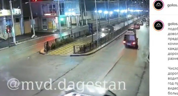 A passenger car driving on a footpath that separates the roadway in Khasavyurt. Screenshot of the Instagram post made by the Dagestani MIA: https://www.instagram.com/p/B7MO7kCIs59/ A passenger car driving on a footpath that separates the roadway in Khasavyurt. Screenshot of the Instagram post made by the Dagestani MIA: https://www.instagram.com/p/B7MO7kCIs59/