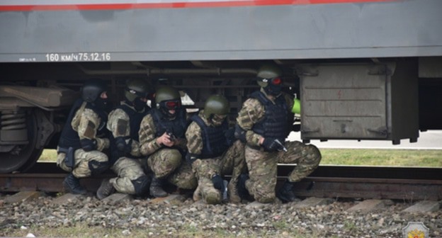 Law enforcers taking part in antiterrorist exercises in Adygea. Photo: NAC press service. http://nac.gov.ru/antiterroristicheskie-ucheniya/operativnym-shtabom-v-respublike-adygeya-6.html#&gid=1&pid=10 Law enforcers taking part in antiterrorist exercises in Adygea. Photo: NAC press service. http://nac.gov.ru/antiterroristicheskie-ucheniya/operativnym-shtabom-v-respublike-adygeya-6.html#&gid=1&pid=10