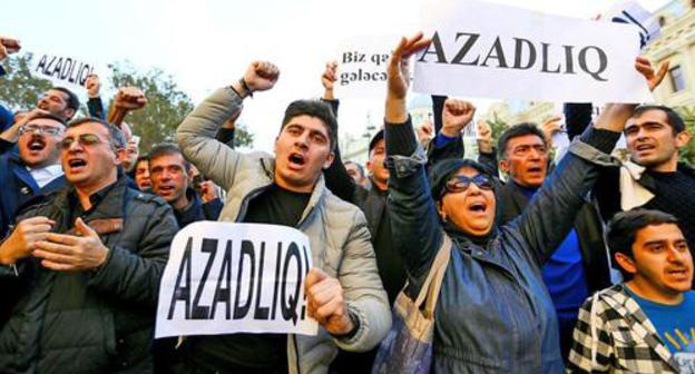 Rally participants chanting 'Freedom'. Photo by Aziz Karimov for the Caucasian Knot Rally participants chanting 'Freedom'. Photo by Aziz Karimov for the Caucasian Knot