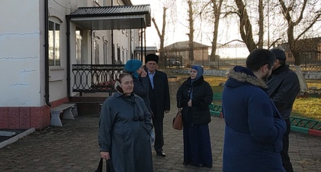 People at the Ingush Ministry of National Policy. Photo by Magomed Aliev for the "Caucasian Knot" People at the Ingush Ministry of National Policy. Photo by Magomed Aliev for the "Caucasian Knot"
