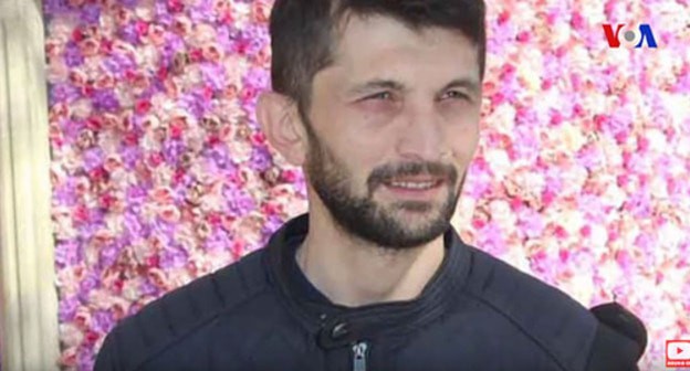 Polad Aslanov. Screenshot of the video at the Amerikanın Səsi YouTube channel
https://www.youtube.com/watch?v=p-8biHhxt2M Polad Aslanov. Screenshot of the video at the Amerikanın Səsi YouTube channel
https://www.youtube.com/watch?v=p-8biHhxt2M