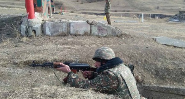 Soldier of the Armenian Army. Photo: press service of the Ministry of Defence of Armenia, http://www.mil.am/ru/news/7402 Soldier of the Armenian Army. Photo: press service of the Ministry of Defence of Armenia, http://www.mil.am/ru/news/7402
