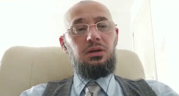 Imran Aliev. Screenshot from video posted at YouTube Channel "KYFiK OLEG - PRIME-SHOW" https://www.youtube.com/channel/UCNfz5rSvhXDkZO9ZJjNpmlw Imran Aliev. Screenshot from video posted at YouTube Channel "KYFiK OLEG - PRIME-SHOW" https://www.youtube.com/channel/UCNfz5rSvhXDkZO9ZJjNpmlw