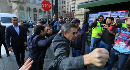 The detention of Ali Kerimli. Photo by Aziz Karimov for the "Caucasian Knot" The detention of Ali Kerimli. Photo by Aziz Karimov for the "Caucasian Knot"