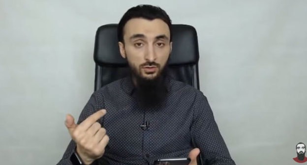 Tumso Abdurakhmanov. Screenshot of the video https://www.youtube.com/watch?v=bsZ35llanes Tumso Abdurakhmanov. Screenshot of the video https://www.youtube.com/watch?v=bsZ35llanes
