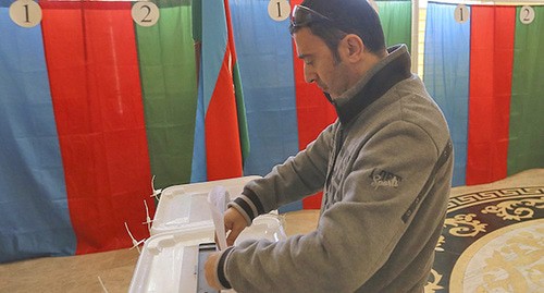 At a polling station in Baku. Photo: REUTERS/Aziz Karimov At a polling station in Baku. Photo: REUTERS/Aziz Karimov
