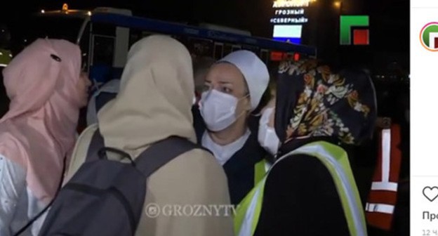 Women who returned to Chechnya from the Syrian camp of Al-Khol. March 10, 2020. Screenshot of the video https://www.instagram.com/p/B9kLuHbIPvX/ Women who returned to Chechnya from the Syrian camp of Al-Khol. March 10, 2020. Screenshot of the video https://www.instagram.com/p/B9kLuHbIPvX/