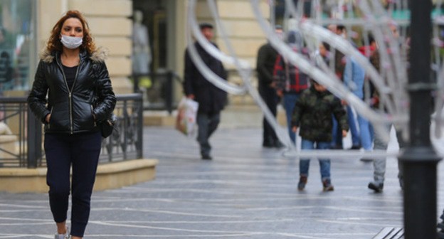 Residents of Baku in the streets. March 2020. Photo by Aziz Karimov for the "Caucasian Knot" Residents of Baku in the streets. March 2020. Photo by Aziz Karimov for the "Caucasian Knot"