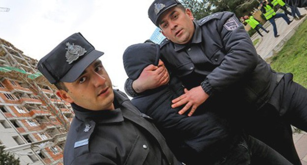 Police detain participants of protest rally in Baku, February 16, 2020. Photo by Aziz Karimov for the Caucasian Knot Police detain participants of protest rally in Baku, February 16, 2020. Photo by Aziz Karimov for the Caucasian Knot