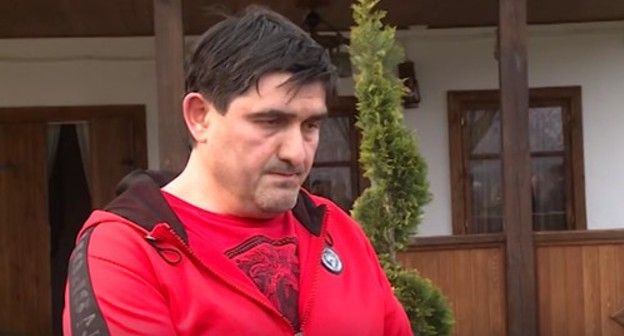 Aslambek Akhmetkhanov. Screenshot of the video by the Grozny TV channel https://www.youtube.com/watch?v=IUHeFy2cpfk Aslambek Akhmetkhanov. Screenshot of the video by the Grozny TV channel https://www.youtube.com/watch?v=IUHeFy2cpfk