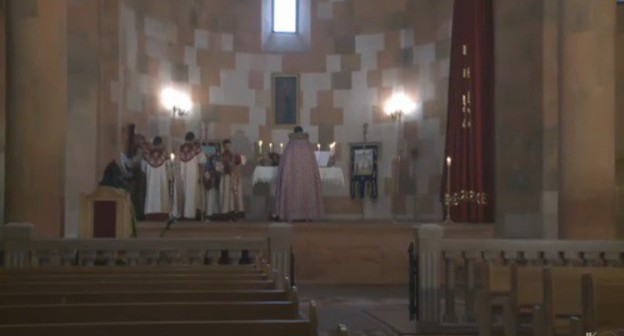 Easter service held behind closed doors at the Church of the Protection of God's Mother in Stepanakert. Screenshot of live streaming https://www.youtube.com/watch?v=PxWPy5nnVZM Easter service held behind closed doors at the Church of the Protection of God's Mother in Stepanakert. Screenshot of live streaming https://www.youtube.com/watch?v=PxWPy5nnVZM