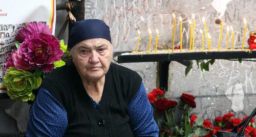 Relative of one of those perished in the terror attack on Beslan school in 2004. Phot by Alan Tskhurbayev for the Caucasian Knot Relative of one of those perished in the terror attack on Beslan school in 2004. Phot by Alan Tskhurbayev for the Caucasian Knot