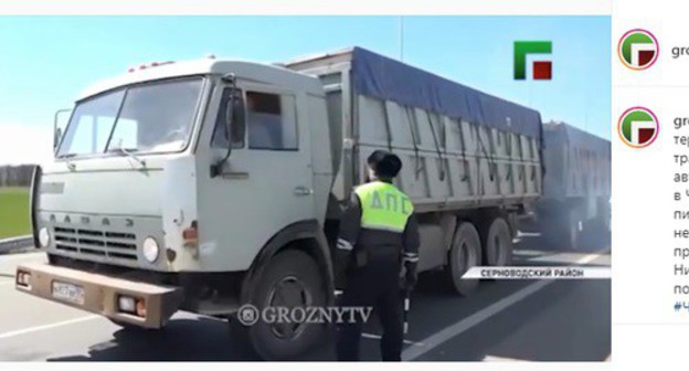 Road checks. Screenshot of Instagram post by groznytv: https://www.instagram.com/p/B-5Ja3NF43w/ Road checks. Screenshot of Instagram post by groznytv: https://www.instagram.com/p/B-5Ja3NF43w/