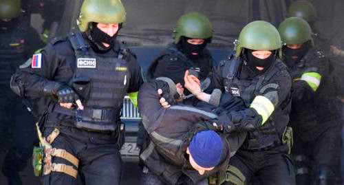 Law enforcers during detention. Photo: press service of the National Antiterrorism Committee: http://nac.gov.ru Law enforcers during detention. Photo: press service of the National Antiterrorism Committee: http://nac.gov.ru
