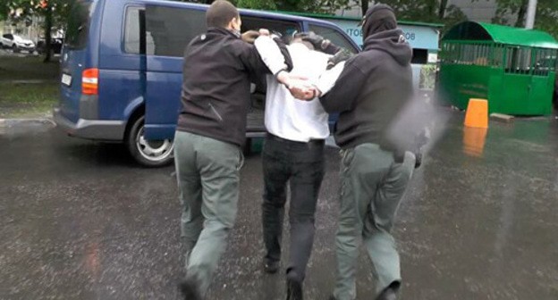 The detention of Giorgi Guev, a native of North Ossetia. May 2019. Screenshot of the video at the YouTube channel of the Investigative Committee of the Russian Federation https://www.youtube.com/watch?v=yYQEb5nf0Iw&feature=youtu.be The detention of Giorgi Guev, a native of North Ossetia. May 2019. Screenshot of the video at the YouTube channel of the Investigative Committee of the Russian Federation https://www.youtube.com/watch?v=yYQEb5nf0Iw&feature=youtu.be