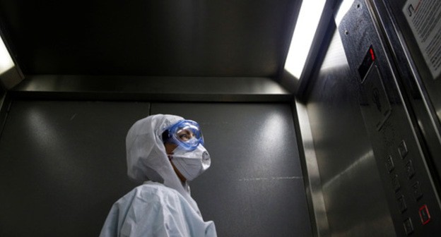 Medical worker. Photo: REUTERS/Maxim Shemetov Medical worker. Photo: REUTERS/Maxim Shemetov