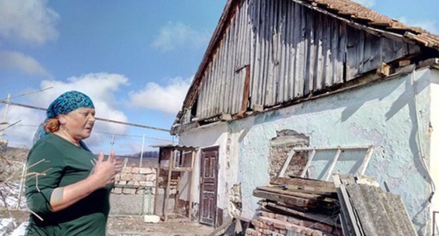 A resident of the Sovkhoznoye village. Photo by Lyudmila Maratova for the "Caucasian Knot" A resident of the Sovkhoznoye village. Photo by Lyudmila Maratova for the "Caucasian Knot"