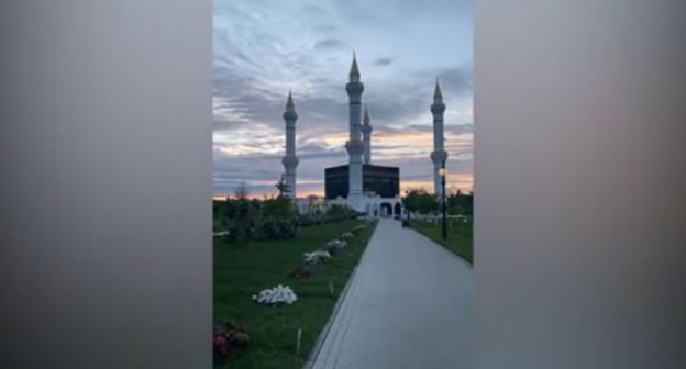 Video with Kadyrov's voiceover congratulating believers on the occasion of the Eid al-Fitr, posted by IA 'Chechnya Segodnya', https://www.youtube.com/watch?v=PliTzltWS3Q&feature=emb_title Video with Kadyrov's voiceover congratulating believers on the occasion of the Eid al-Fitr, posted by IA 'Chechnya Segodnya', https://www.youtube.com/watch?v=PliTzltWS3Q&feature=emb_title