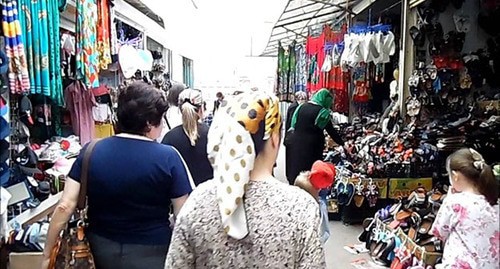 Market in Makhachkala. Screenshot: https://www.youtube.com/watch?v=acW4dock95M Market in Makhachkala. Screenshot: https://www.youtube.com/watch?v=acW4dock95M