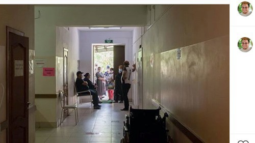 Hospital hall. Screenshot: https://www.instagram.com/p/CB2yfLPHbFW/ Hospital hall. Screenshot: https://www.instagram.com/p/CB2yfLPHbFW/