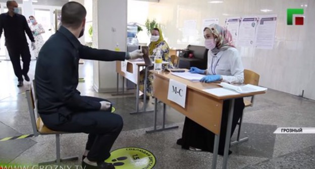 At a polling station in Grozny. Screenshot from video posted by ChGTRK 'Grozny': https://www.youtube.com/watch?v=QiOTwmv6OBk At a polling station in Grozny. Screenshot from video posted by ChGTRK 'Grozny': https://www.youtube.com/watch?v=QiOTwmv6OBk