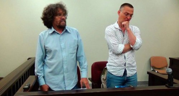 Andrei Rudomakha and Mikhail Benyash listening to the court ruling over illegal issuing of a search warrant of the "Ecowatch" premises. Photo: press service of the "Ecowatch", http://ewnc.org/node/28175. Andrei Rudomakha and Mikhail Benyash listening to the court ruling over illegal issuing of a search warrant of the "Ecowatch" premises. Photo: press service of the "Ecowatch", http://ewnc.org/node/28175.