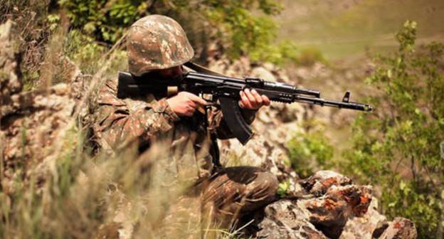 A soldier of the Armenian army. Photo by the press service of the Ministry of Defence of Armenia http://mil.am/hy/news/8087 A soldier of the Armenian army. Photo by the press service of the Ministry of Defence of Armenia http://mil.am/hy/news/8087