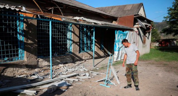 A house in the village of Dondar Guschu of the Tovuz District of Azerbaijan, damaged after shelling during the escalation of the situation on the Azerbaijani-Armenian border on July 12-14. Photo by Aziz Karimov for the "Caucasian Knot" A house in the village of Dondar Guschu of the Tovuz District of Azerbaijan, damaged after shelling during the escalation of the situation on the Azerbaijani-Armenian border on July 12-14. Photo by Aziz Karimov for the "Caucasian Knot"